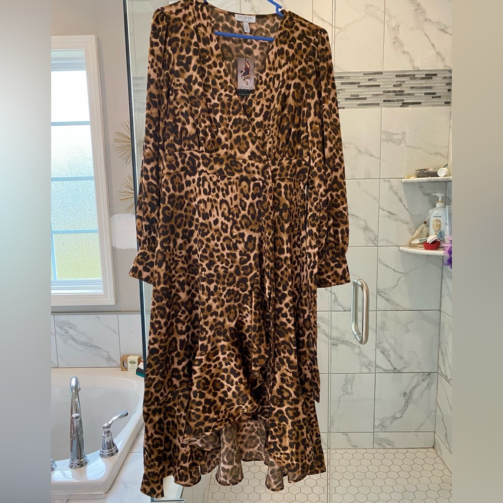 Sofia by Sofia Vergara Leopard Print Maxi Dress N… - image 1